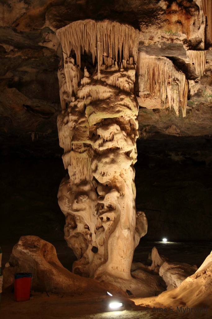 Cango Caves-2.jpg